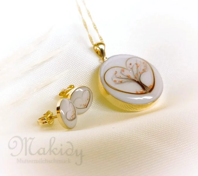 Nobu jewellery made from breast milk